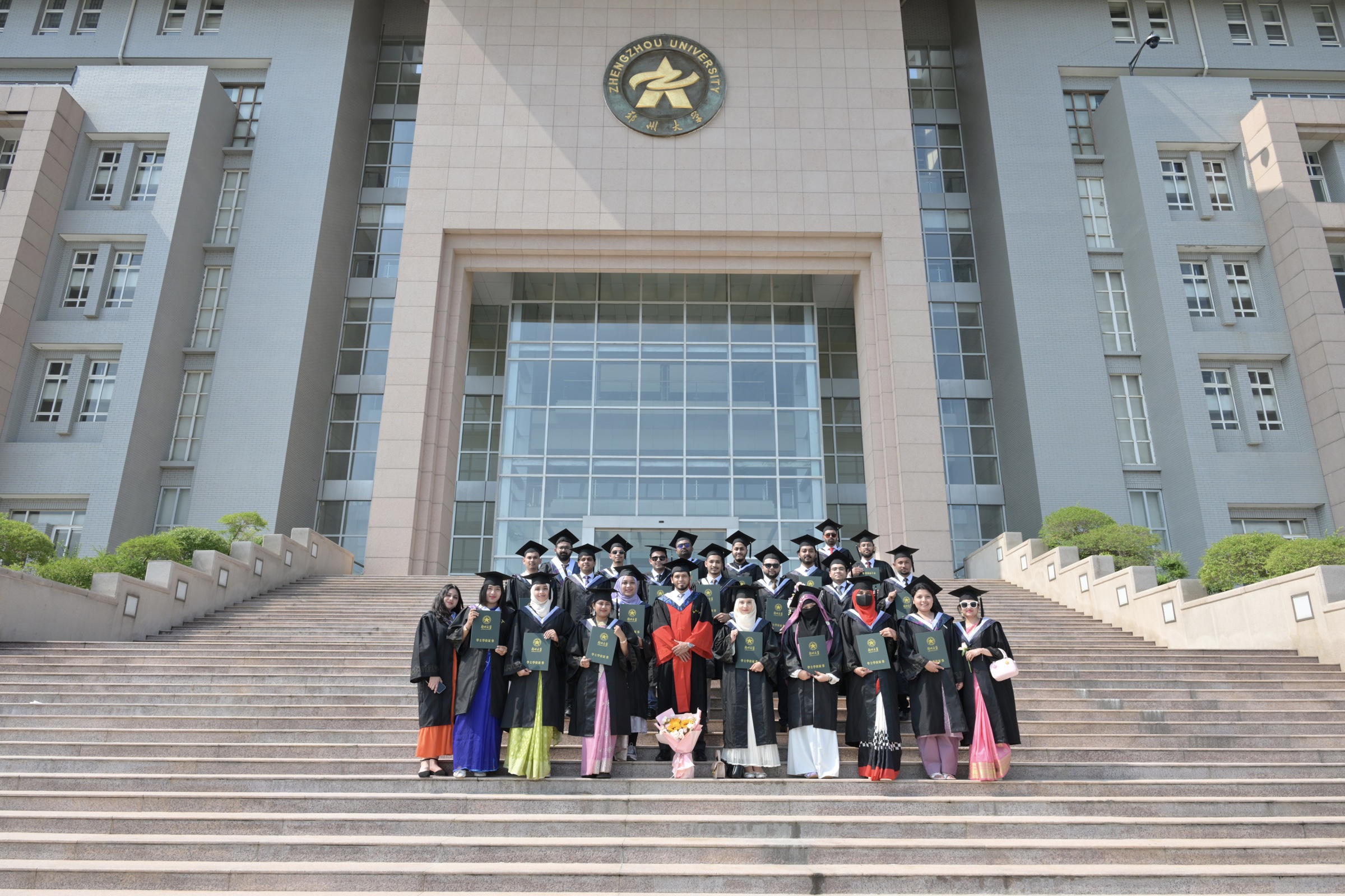 Graduation group at Zhengzhou University